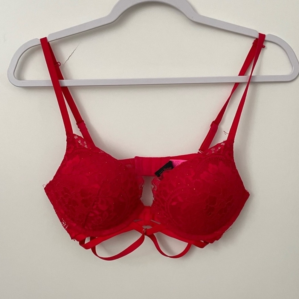 Elegant Red Lace Bra